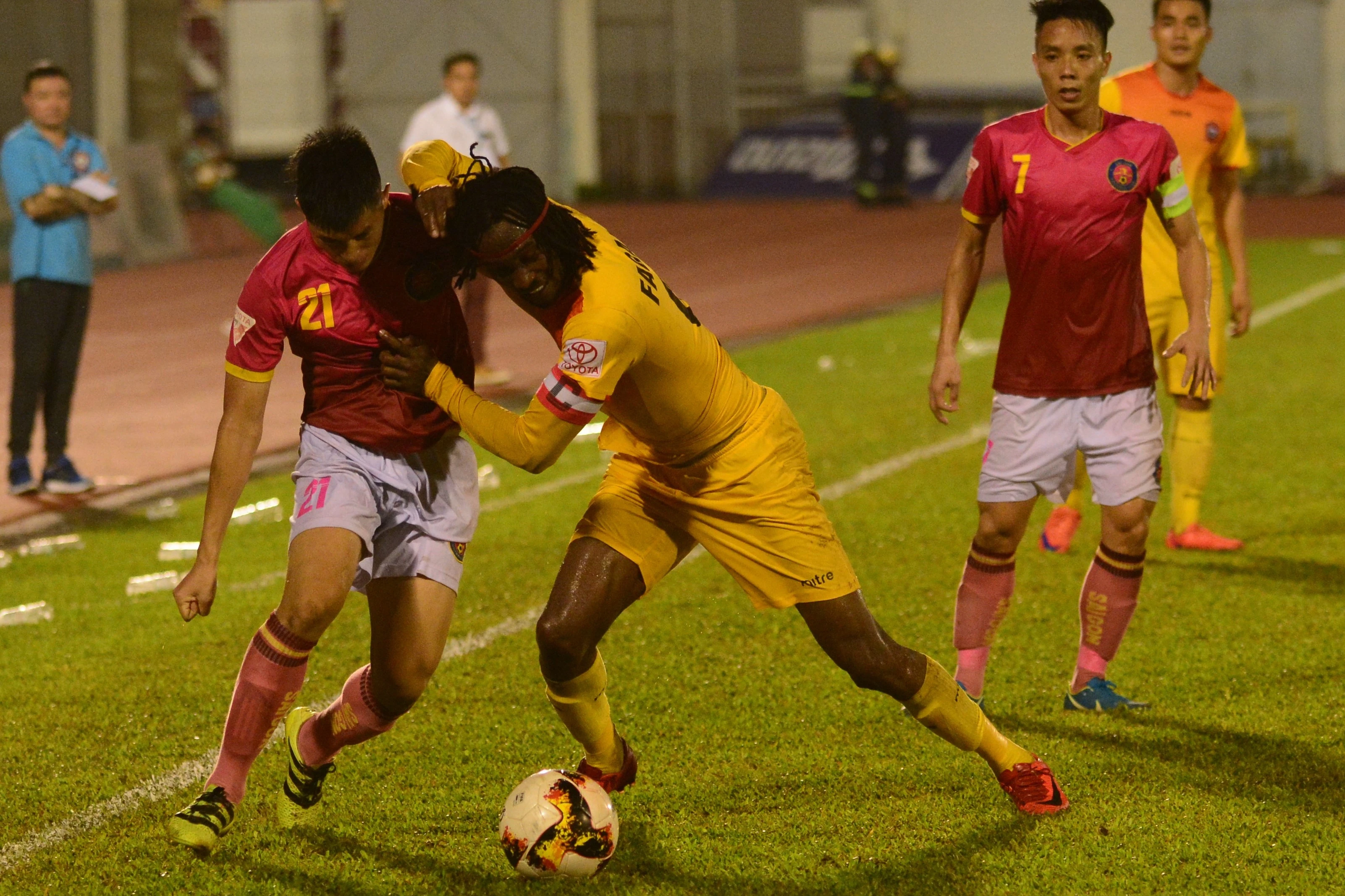 Hai Phong thua dam trong ngay chia tay HLV Truong Viet Hoang anh 8