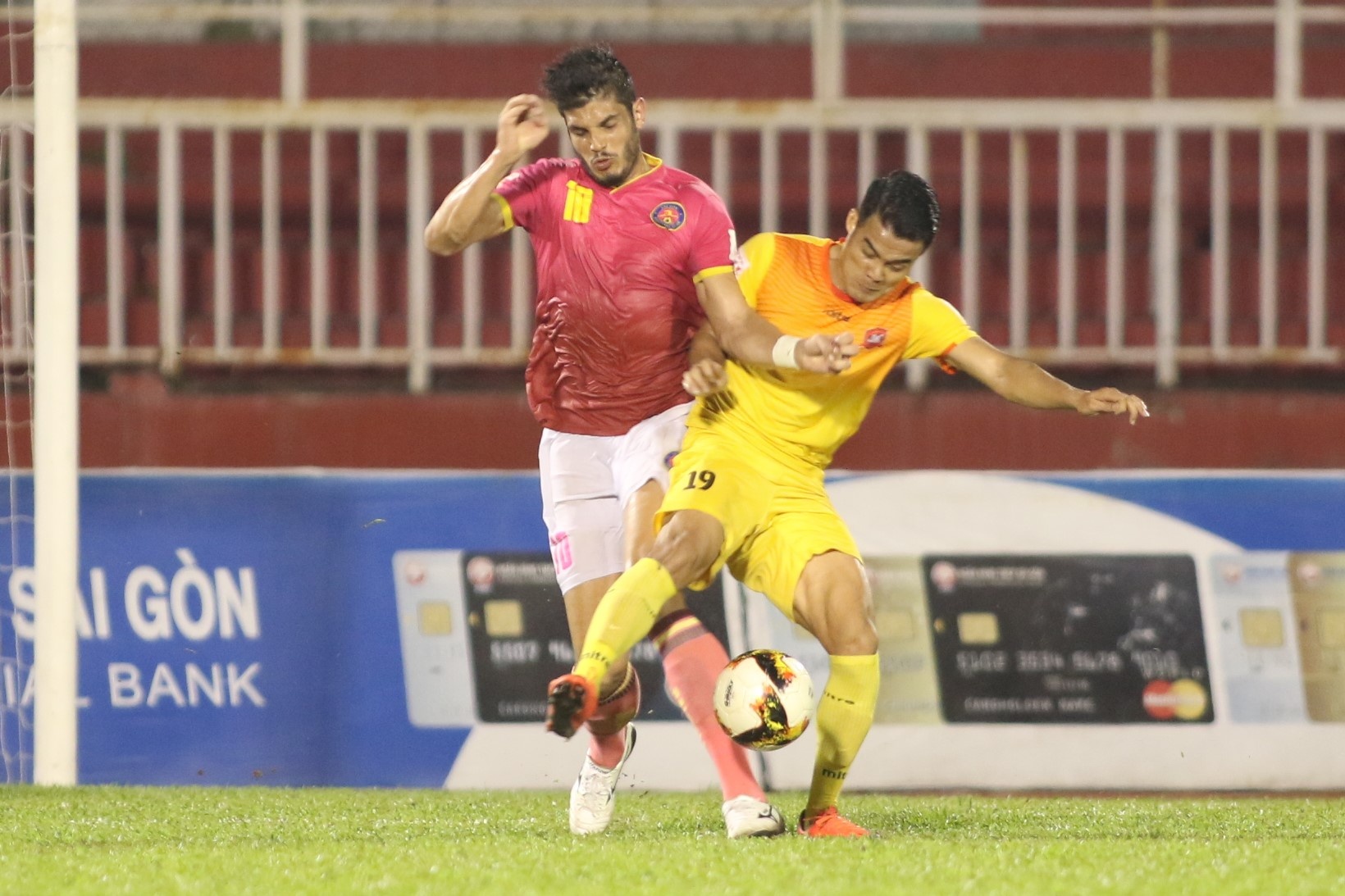 Hai Phong thua dam trong ngay chia tay HLV Truong Viet Hoang anh 5