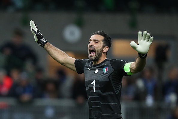 Buffon thang giai Cau thu hay nhat Serie A,  bo ngo kha nang tai xuat anh 7