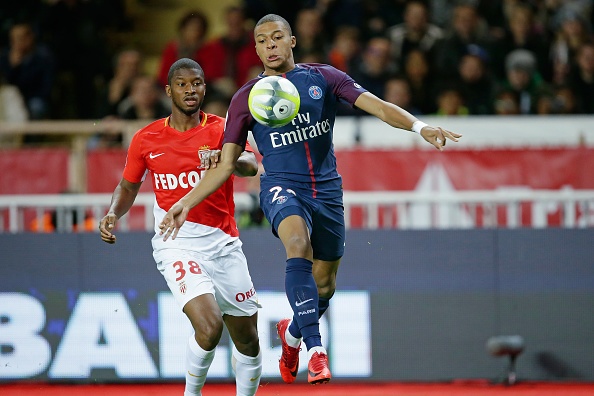 Bóng đá trẻ trước sự đầu độc của đồng tiền ảnh 2 Bong da tre truoc su dau doc cua dong tien anh 2