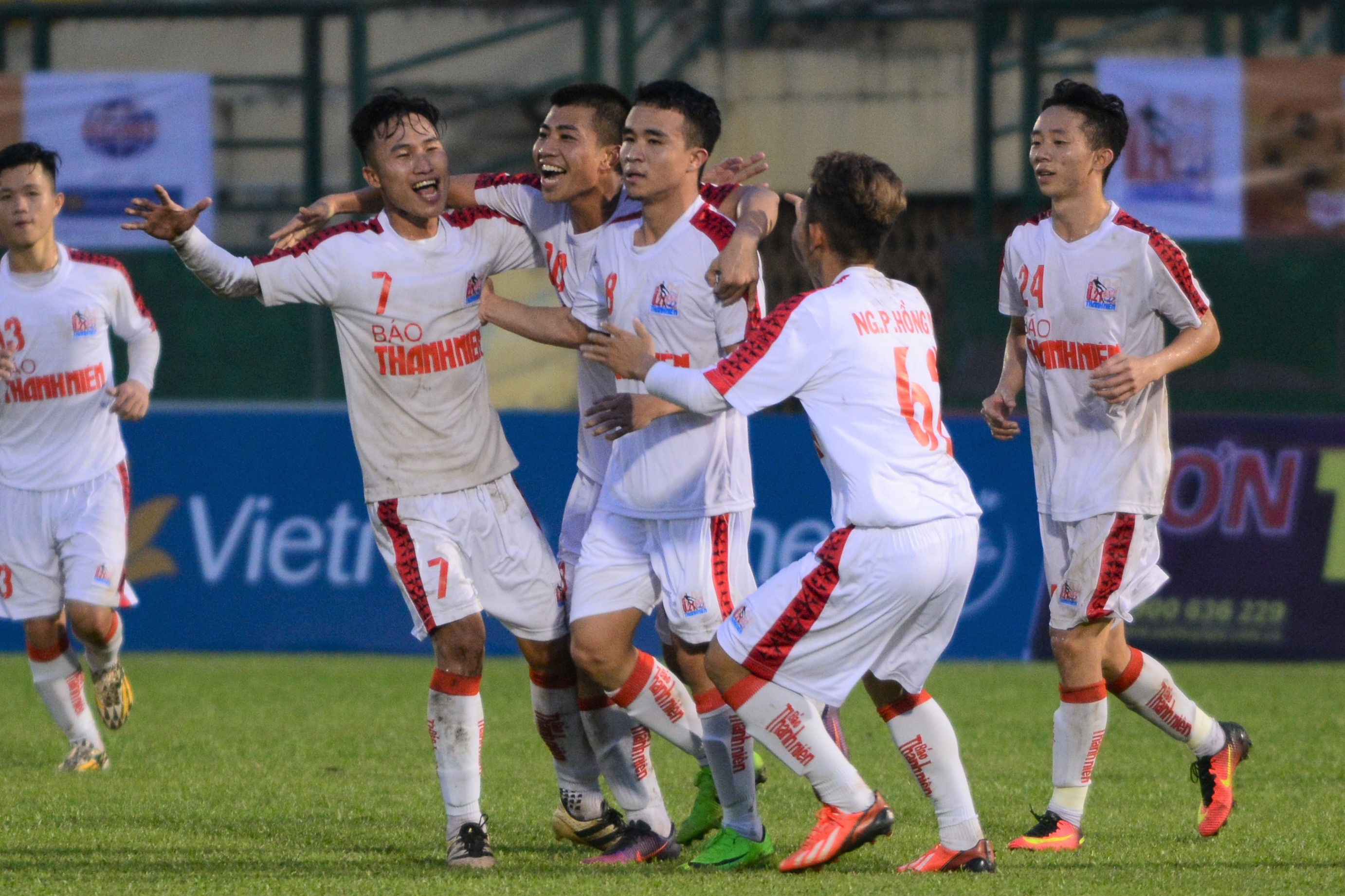 Dan sao tre HAGL khong du keo khan gia toi giai U21 anh 9