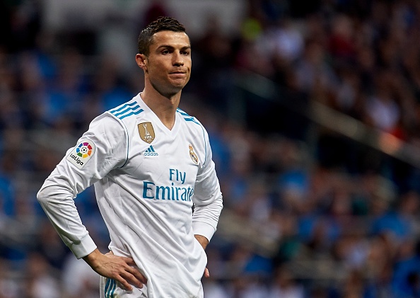 Real Madrid lun sau vung lay vi mat cai gan cua ga nha giau hinh anh