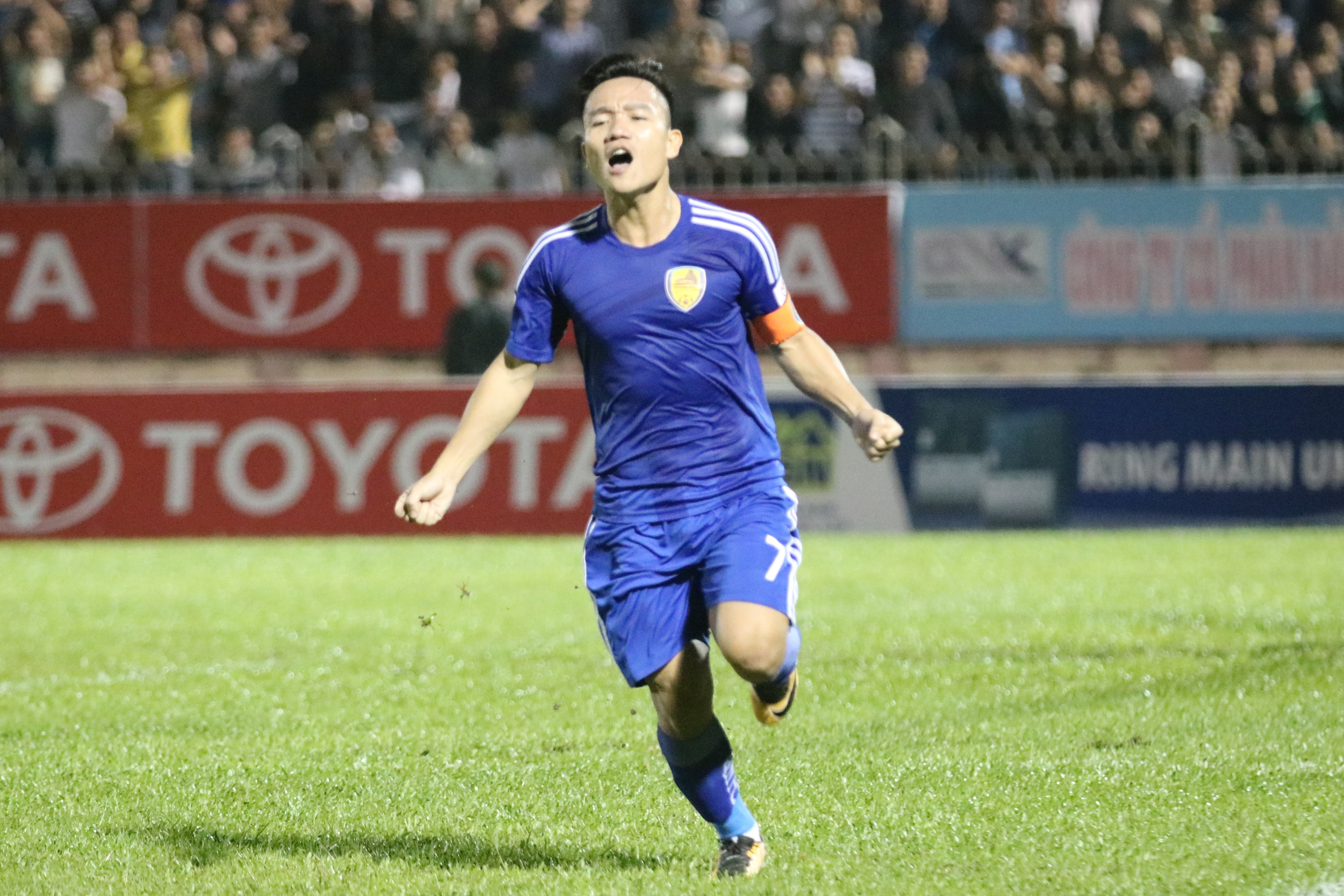 4 cau thu Viet Nam vao danh sach 25 ngoi sao hay nhat DNA hien tai anh 2