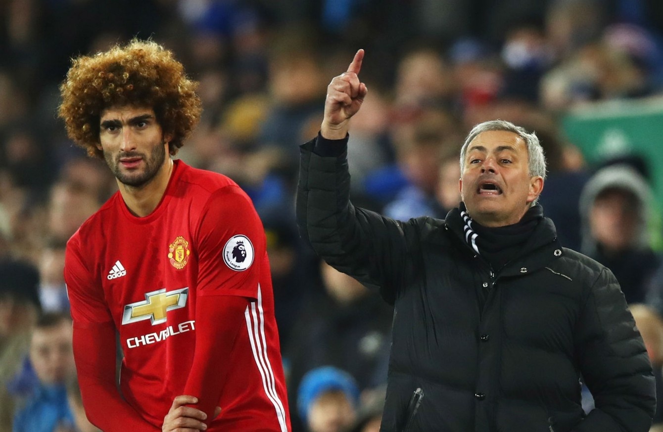 Fan Man City: Mourinho se cu Fellaini de 'khu' De Bruyne hay Silva hinh anh
