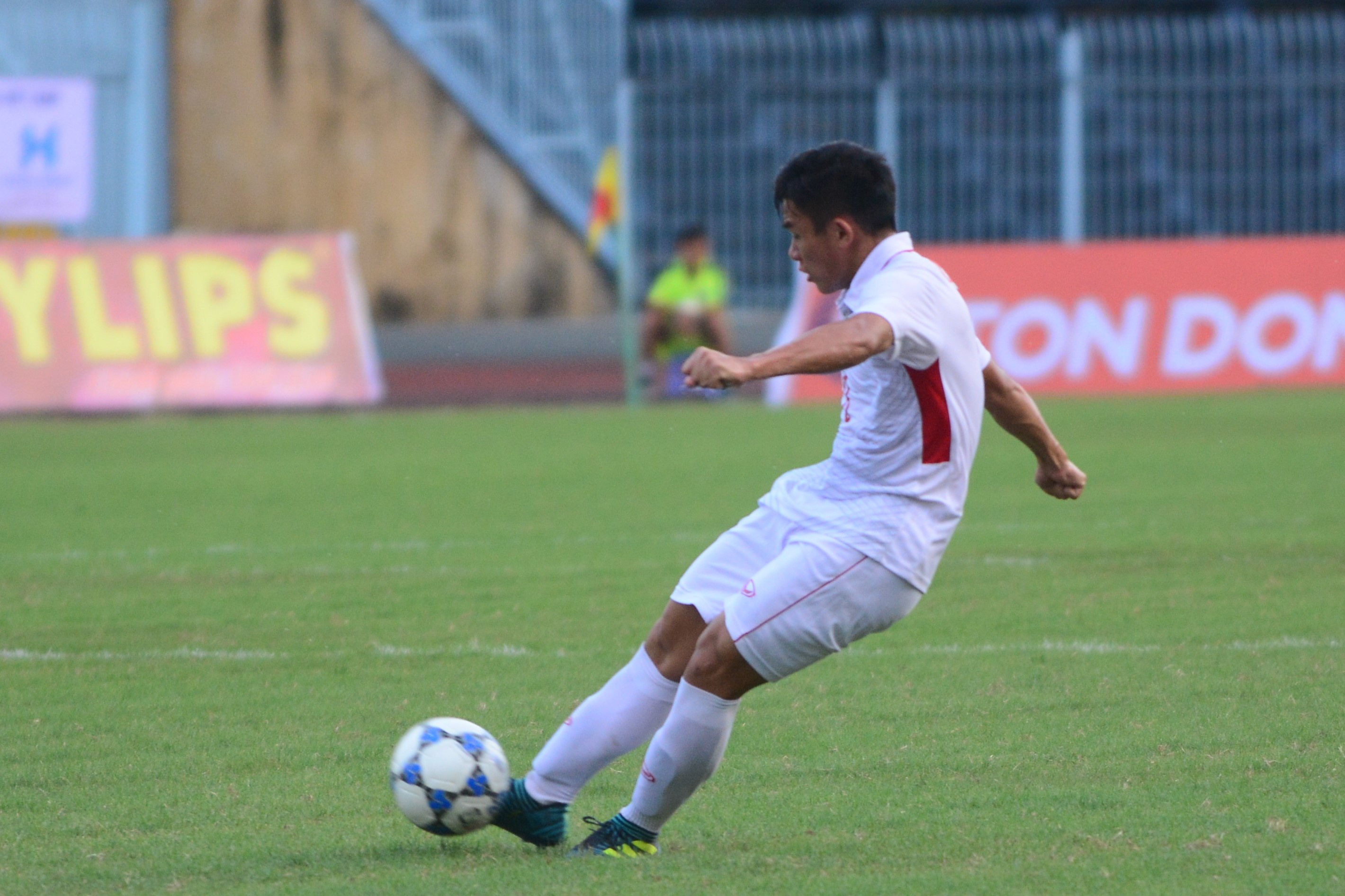 U19 Viet Nam hoa tiec nuoi truoc Myanmar anh 4