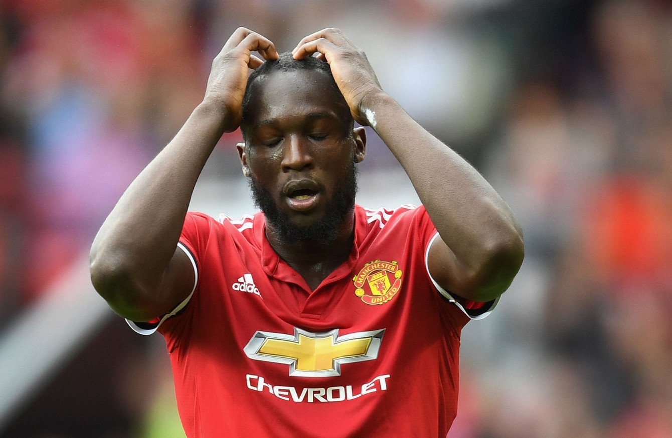 Lukaku dang tu loai minh khoi Manchester United hinh anh