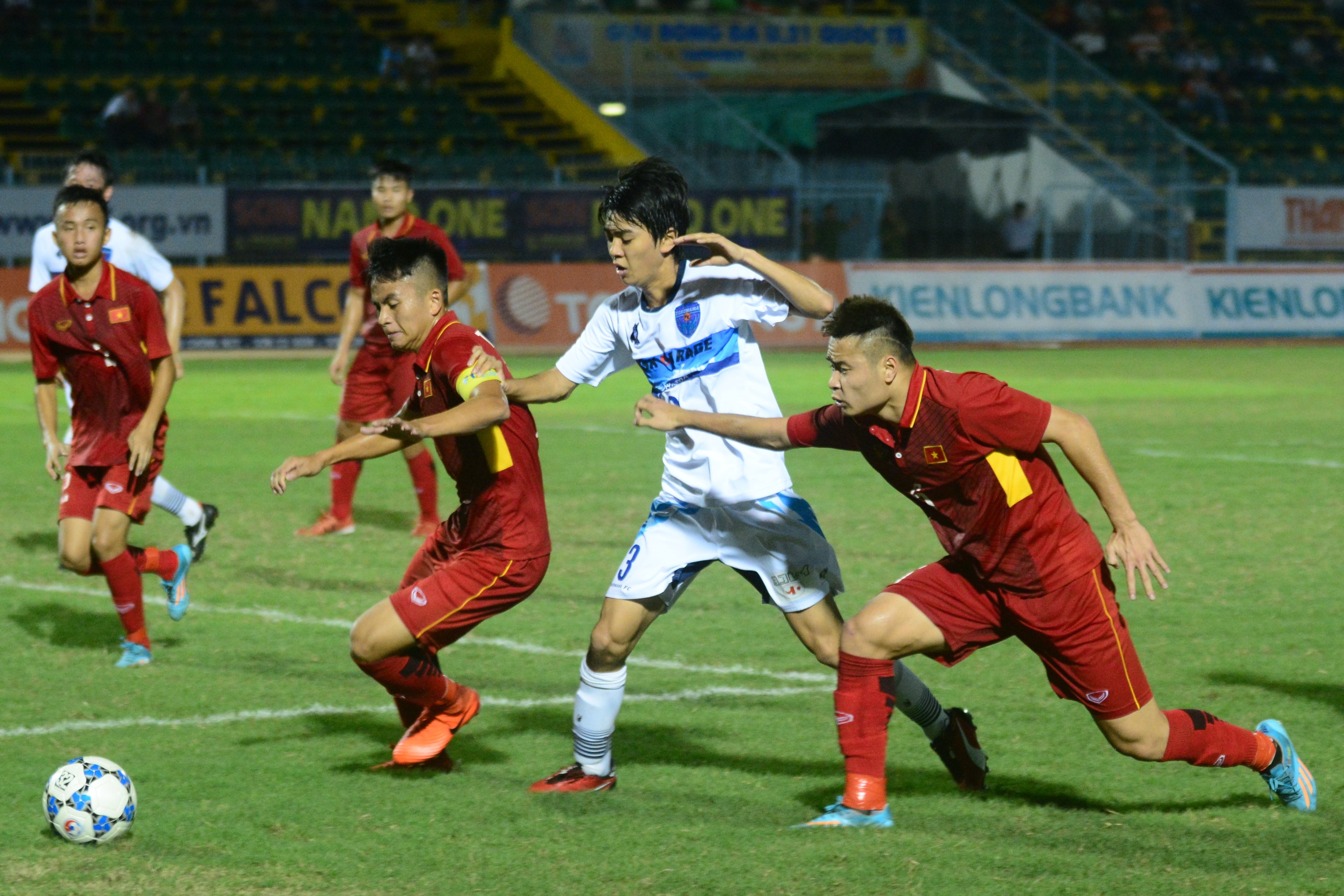 Cau thu U19 Viet Nam thua toan dien truoc dai dien Nhat Ban anh 2