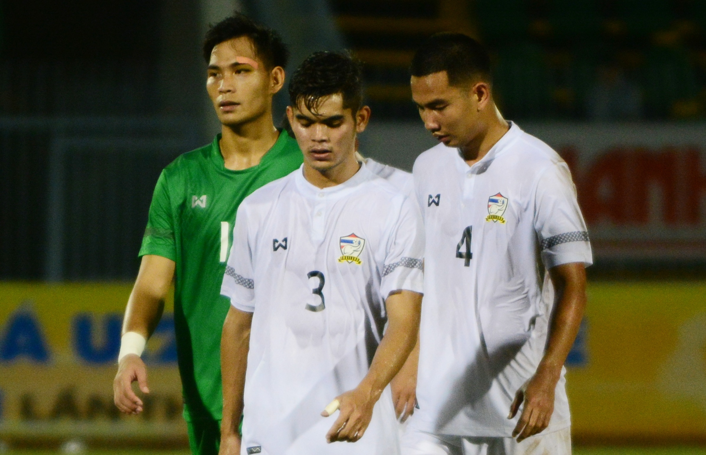 Cac doi bong Thai Lan lien tuc bai tran hinh anh