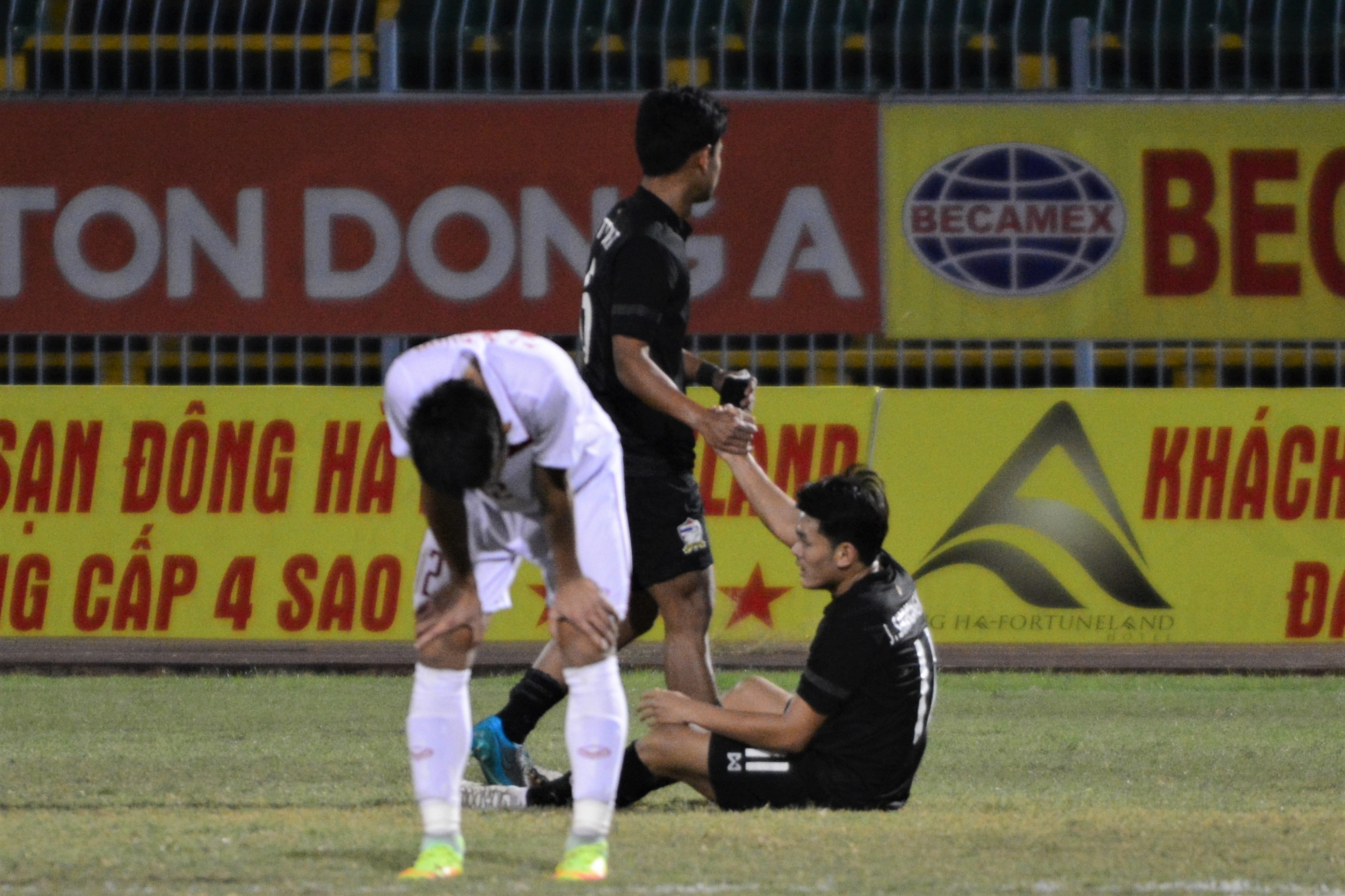 Khong nghe HLV,  U19 Viet Nam lo co hoi thang U21 Thai Lan anh 5