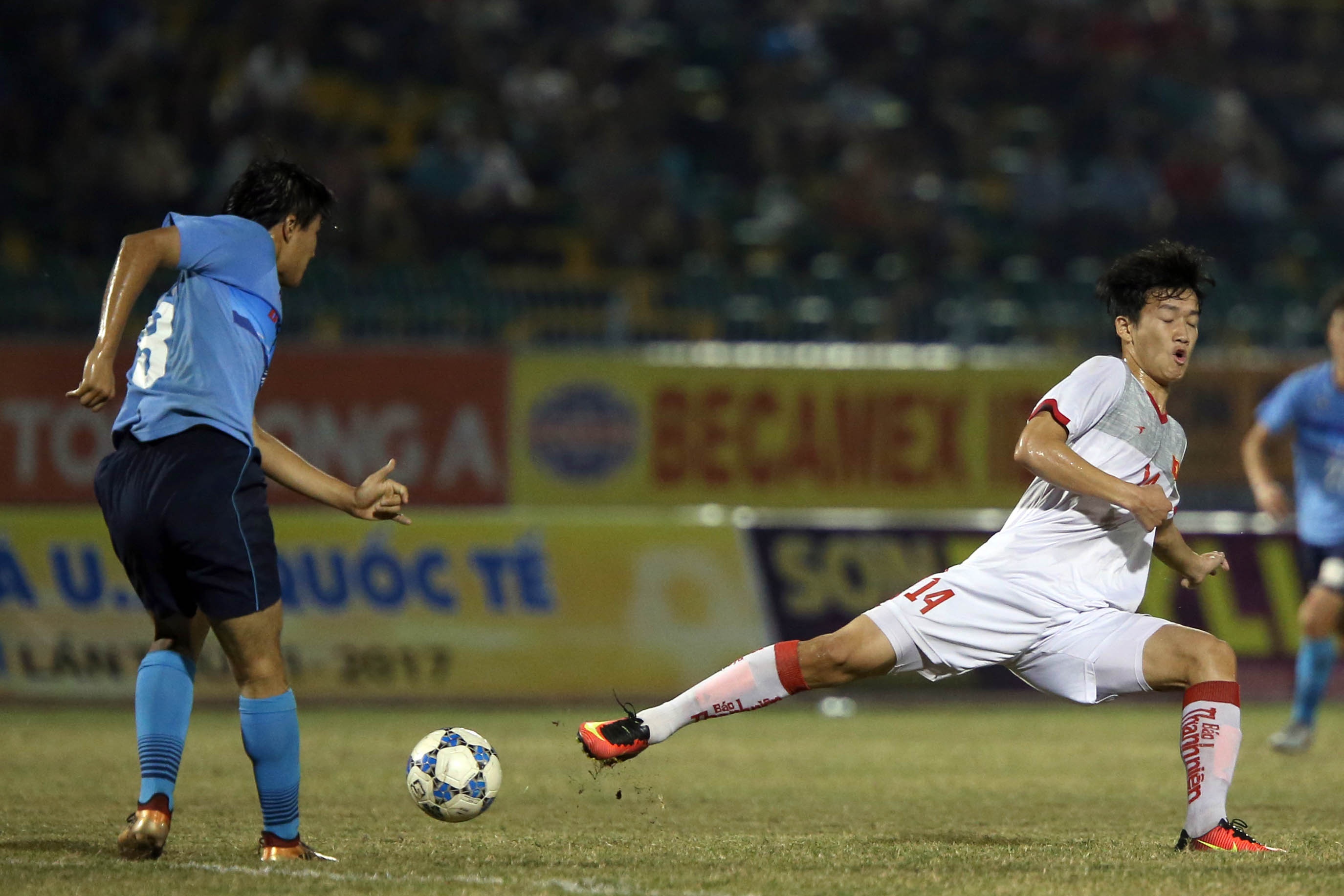 U21 Viet Nam bat luc truoc suc manh dai dien Nhat Ban anh 7