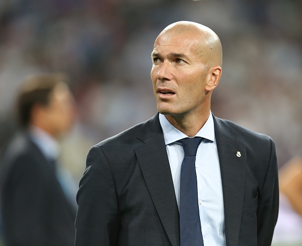 Real Madrid noi song vi Zidane va 'bo gia' Perez hinh anh