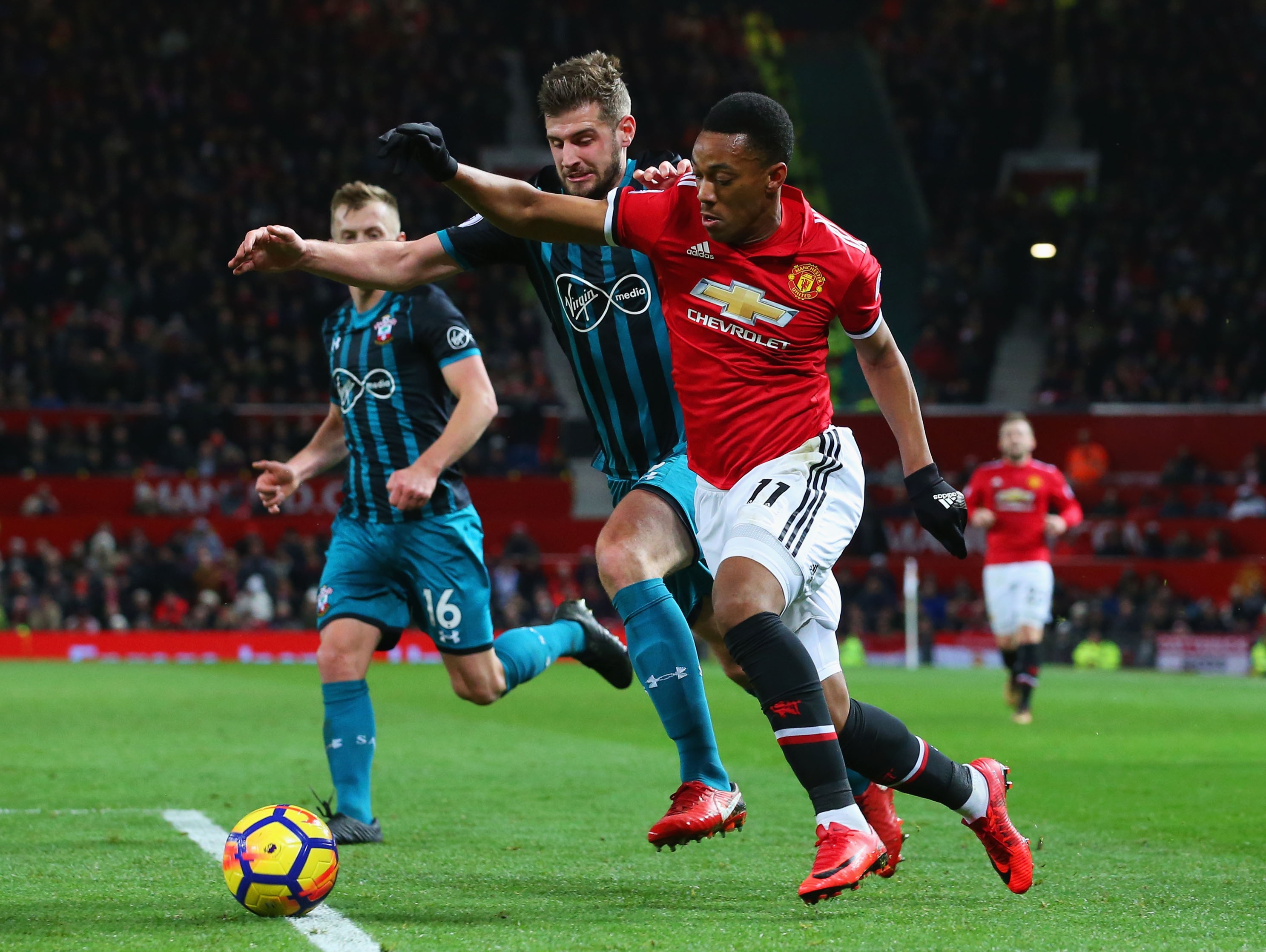 'Mourinho mất kiểm soát phòng thay đồ MU' ảnh 2 'Mourinho mat kiem soat phong thay do MU' anh 2