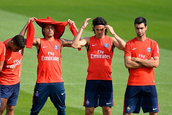 Dan sao PSG lai dau da noi bo tren mat bao hinh anh