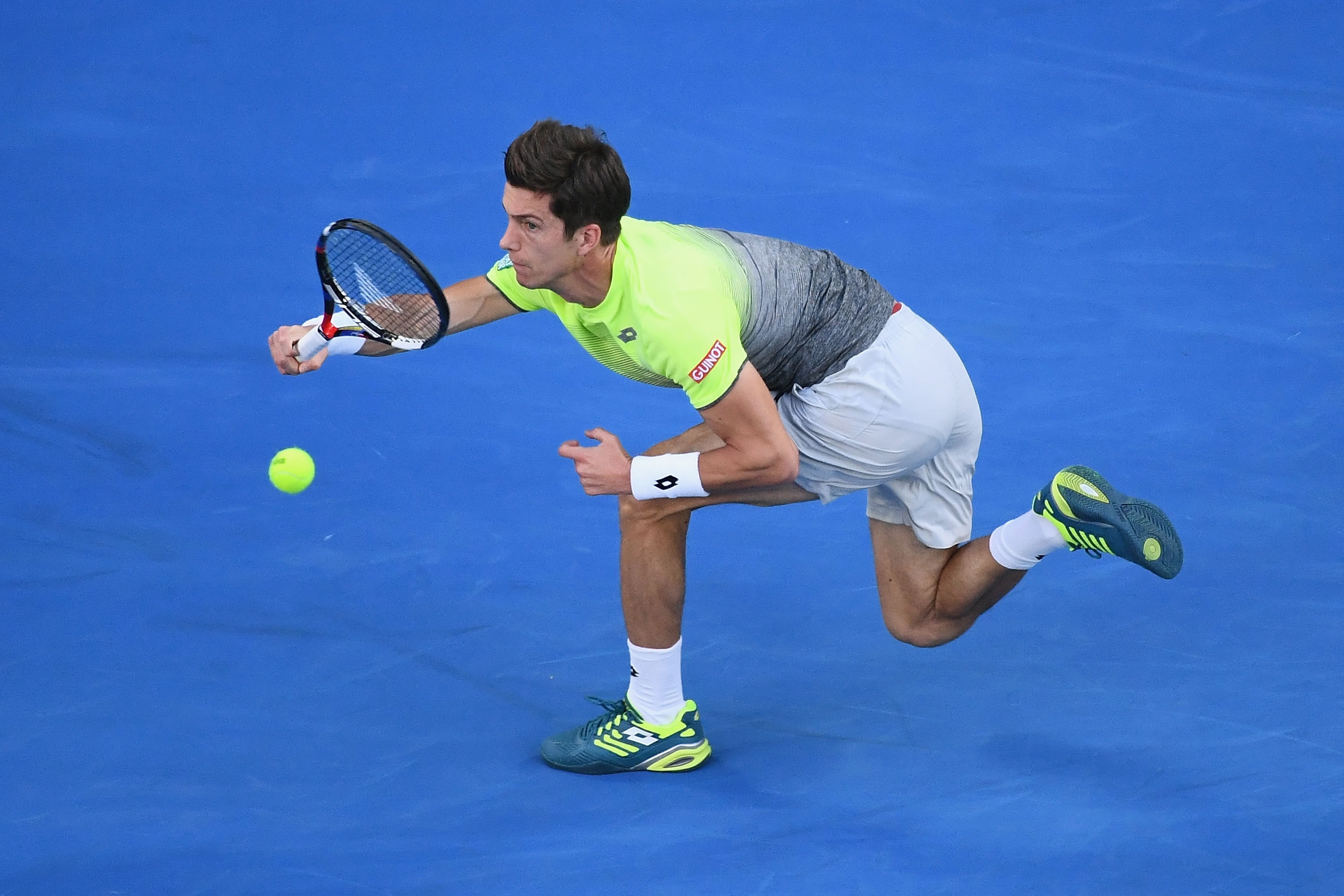 Federer luot nhe vao vong 2 Australian Open anh 6