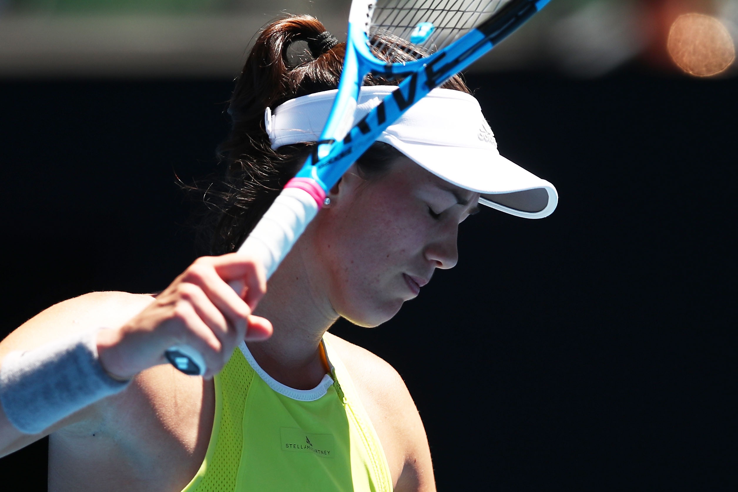 Australian Open 2018: Thời tiết nắng nóng làm khổ các tay vợt ảnh 3 Australian Open 2018: Thoi tiet nang nong lam kho cac tay vot anh 3