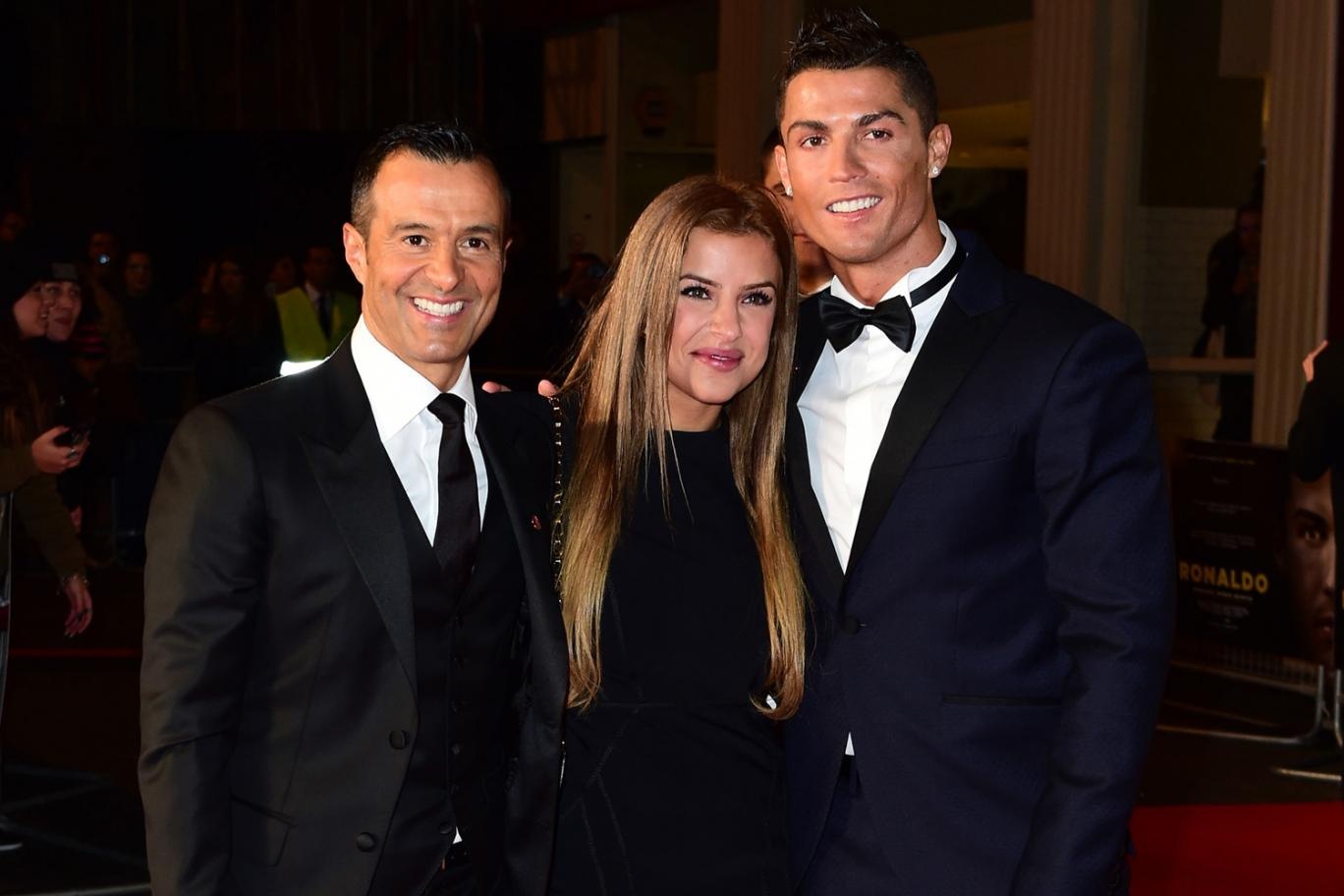 Nguoi dai dien cau thu giua lan ranh yeu va ghet anh 1