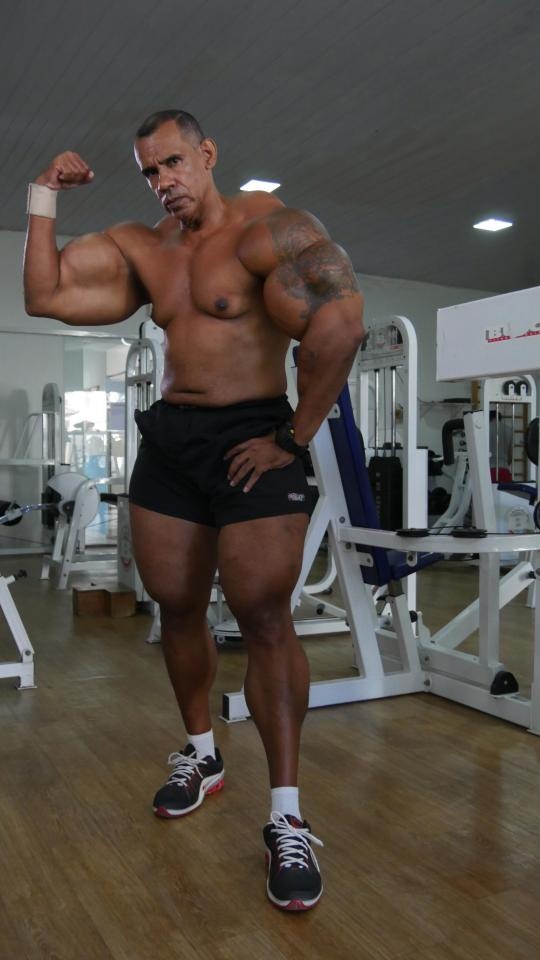 Hai anh em mao hiem mang song de co co bap giong 'Ke huy diet' anh 7