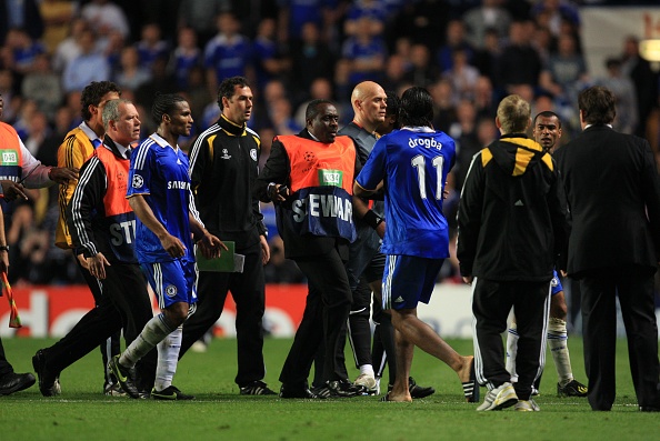 Trọng tài Ovrebo: Cầu thủ hay HLV cũng có lúc sai lầm nữa mà ảnh 2 Trong tai Ovrebo: Cau thu hay HLV cung co luc sai lam nua ma anh 2