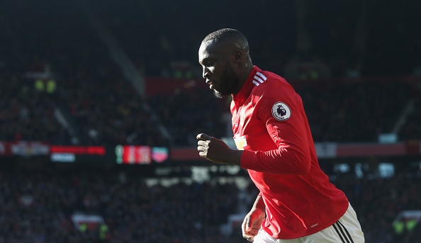 Sau cung, Lukaku da pha vo xieng xich bat cong hinh anh