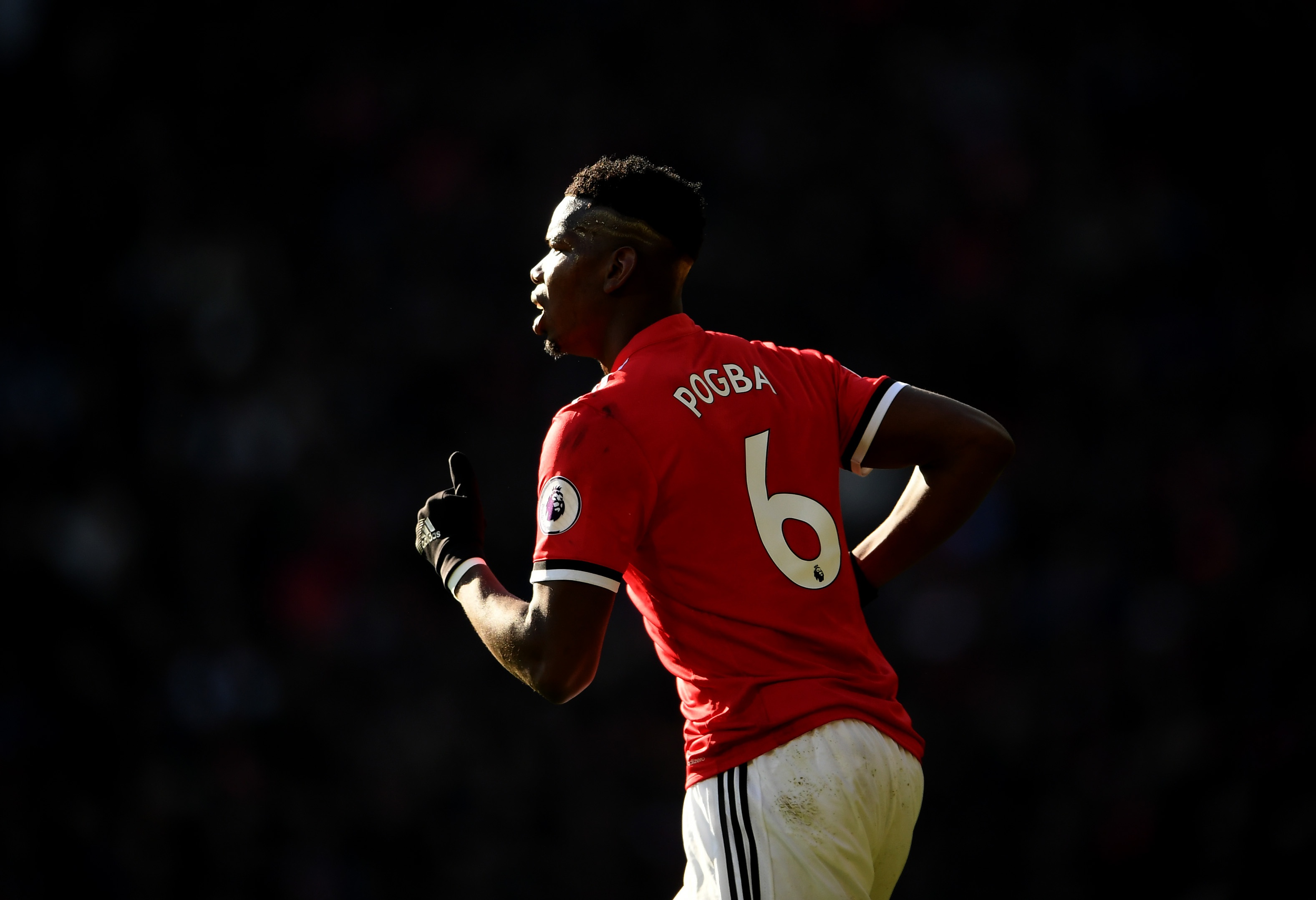 Ngày Paul Pogba lạc lõng tại Old Trafford ảnh 1 Ngay Paul Pogba lac long tai Old Trafford anh 1