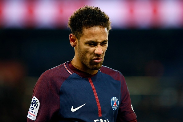 Neymar dung truoc nguy co lon lo tran gap Real Madrid anh 2