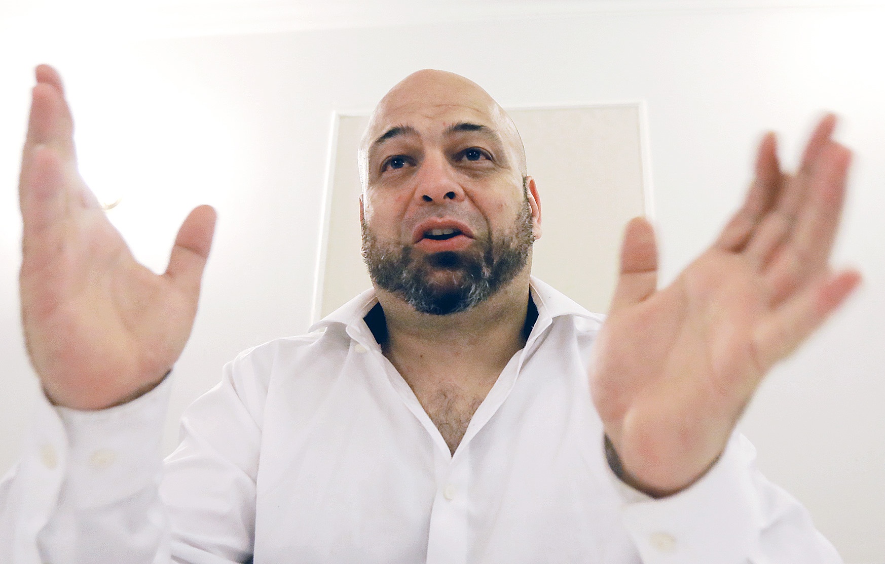 'Toi luc Flores dung tro lo cua minh' anh 4