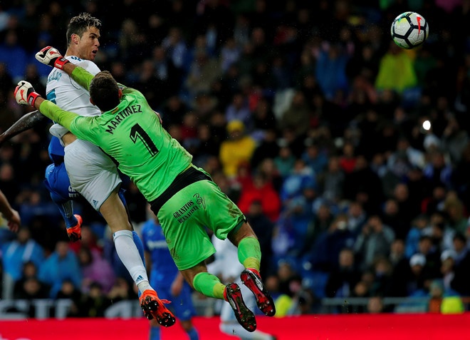 Ronaldo bùng nổ sẵn sàng bắn sập pháo đài Paris ảnh 3 Ronaldo bung no san sang ban sap phao dai Paris anh 3