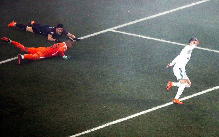 Khi 1 tỷ euro vẫn không giúp PSG trở thành bá chủ ảnh 2 Khi 1 ty euro van khong giup PSG tro thanh ba chu anh 2