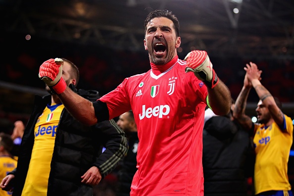 Ngay U40 Juventus knock-out cac chang trai tre Tottenham hinh anh