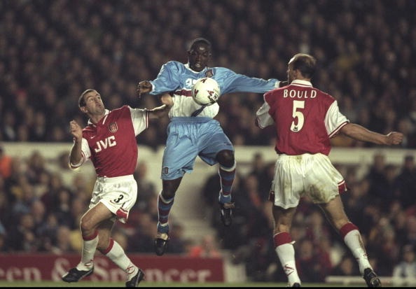 Từ vụ Nsi đến trò 'đi đêm' của các CLB Premier League ảnh 3 Tu vu Nsi den tro 'di dem' cua cac CLB Premier League anh 3