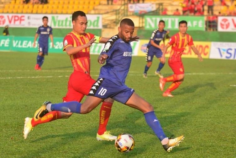 Binh Duong vs Nam Dinh anh 6