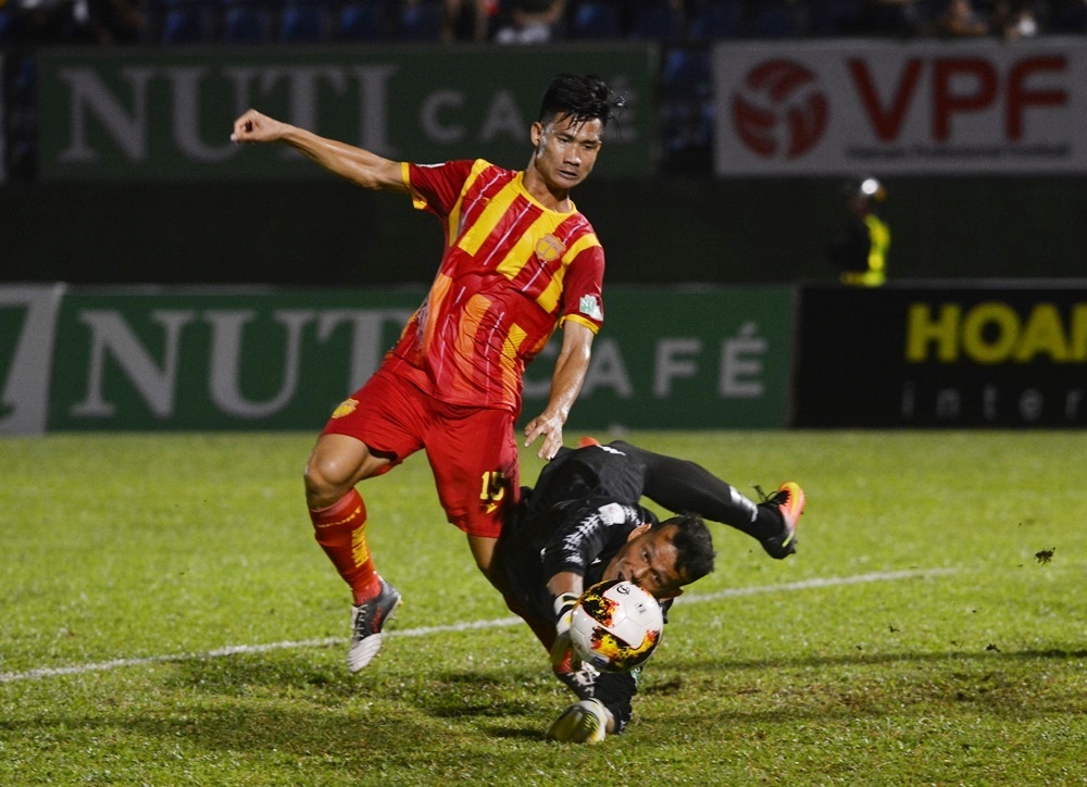 Binh Duong vs Nam Dinh anh 8
