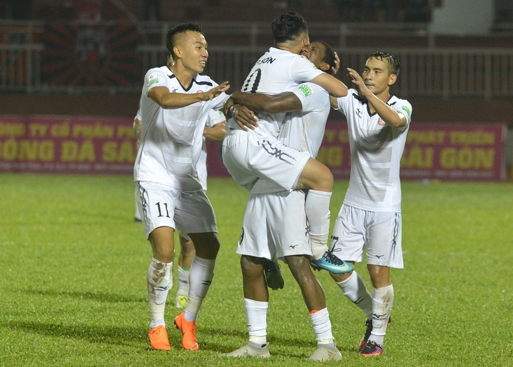 Phi Son ghi ban,  an mung nhu Ronaldo anh 6