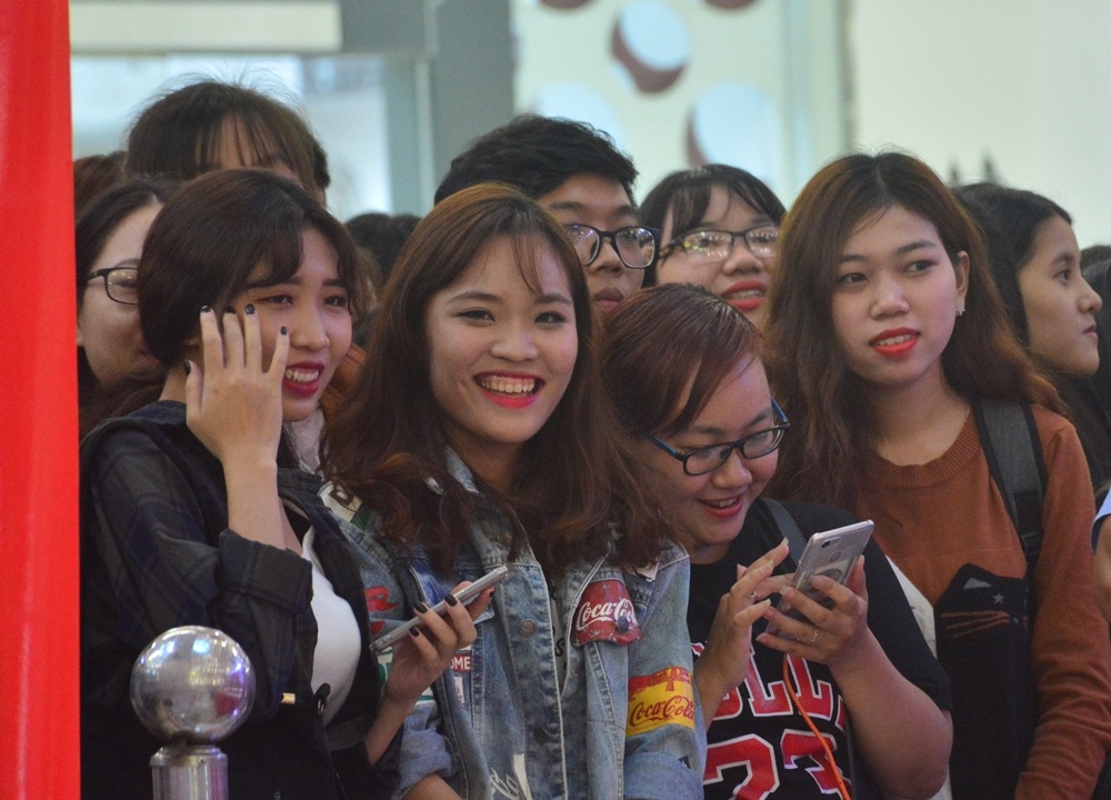 Fan Sai Gon cuong nhiet don Bui Tien Dung anh 2