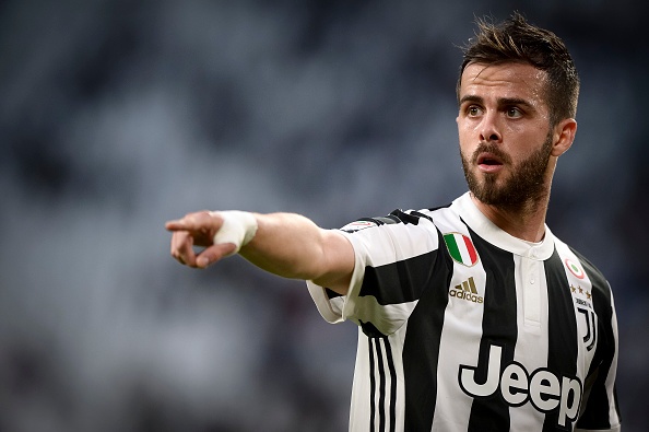 Dai chien Real Madrid, Juventus co nguy co mat nua doi hinh hinh anh