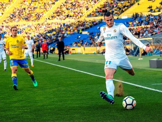 Juventus ghen ti voi con dau dau cua Zidane anh 1