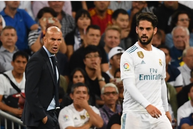 Dung nghi Zidane la ke ngoc trong chuyen su dung Isco hinh anh