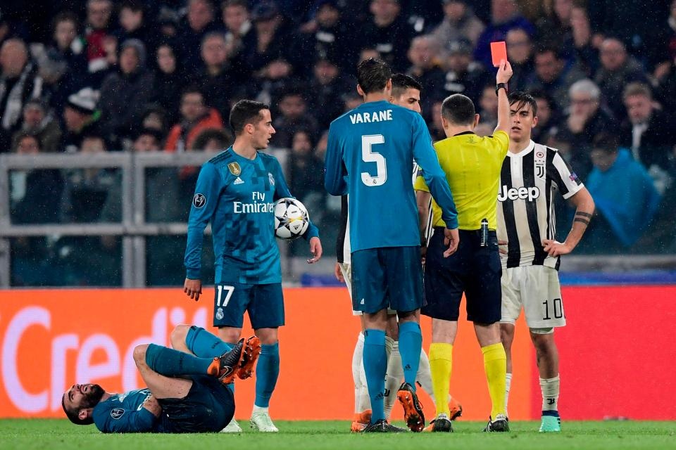 'Tội đồ' Dybala: Còn lâu mới thành Ronaldo và Messi ảnh 2 'Toi do' Dybala: Con lau moi thanh Ronaldo va Messi anh 2