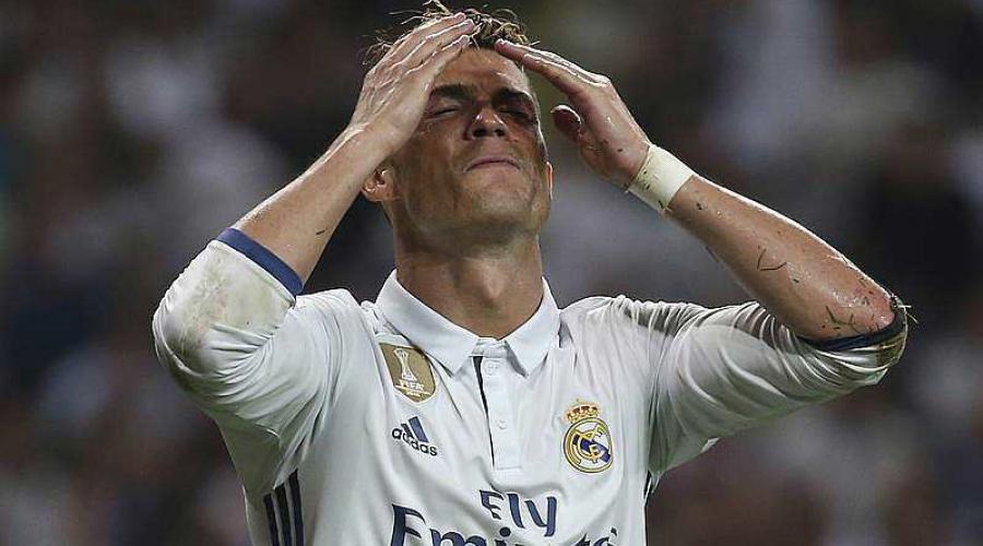 Ronaldo cau kinh voi Zidane khi Isco du bi o derby Madrid? hinh anh