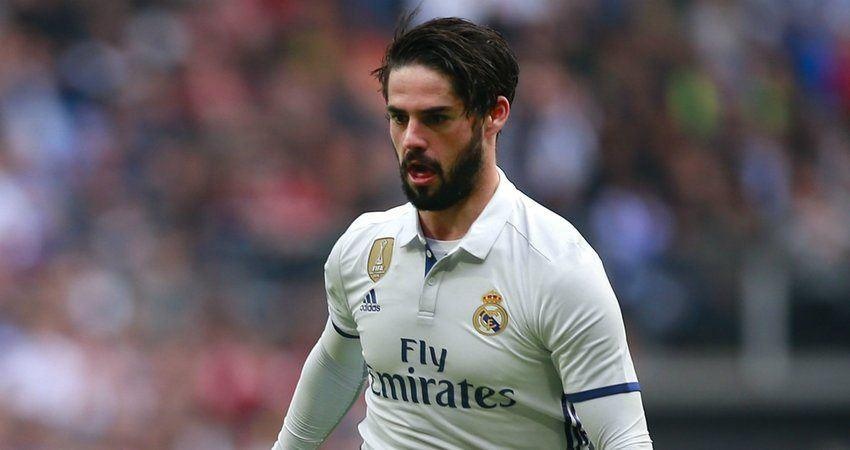 Ronaldo cáu kỉnh khi thấy Isco dự bị ở derby Madrid ảnh 2 Ronaldo cau kinh khi thay Isco du bi o derby Madrid anh 2
