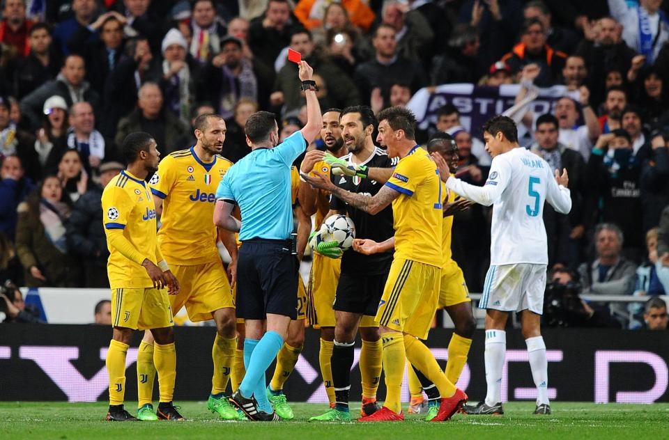 Buffon những điều không trọn vẹn ảnh 1 Buffon nhung dieu khong tron ven anh 1