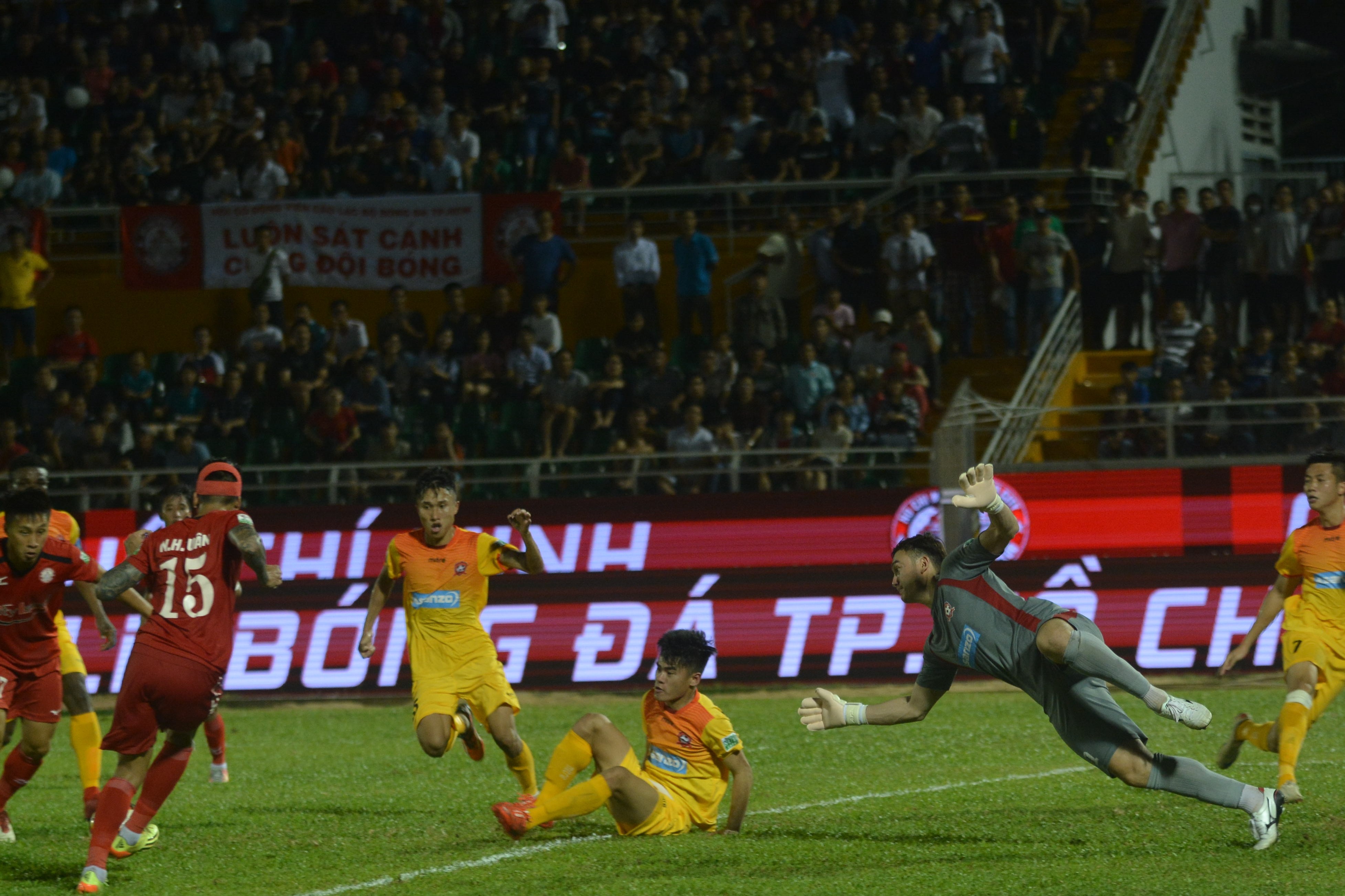 Highlights TP.HCM 0-1 Hai Phong hinh anh