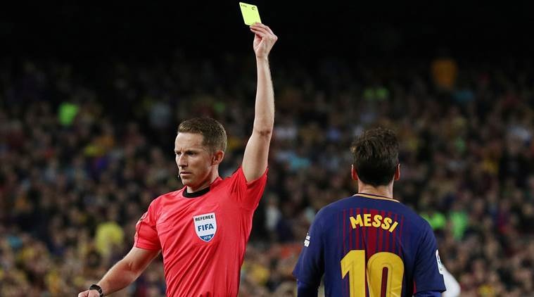 Nghi van Messi chui trong tai la 'do rac ruoi' hinh anh