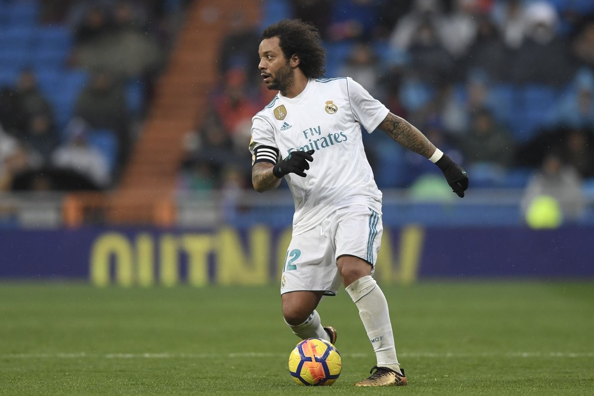 Marcelo - Vượt qua cái bóng của Roberto Carlos vĩ đại ảnh 2 Marcelo - Vuot qua cai bong cua Roberto Carlos vi dai anh 2