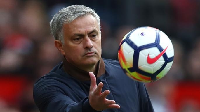Mourinho che cau thu yeu duoi, khong dang khoac ao MU hinh anh
