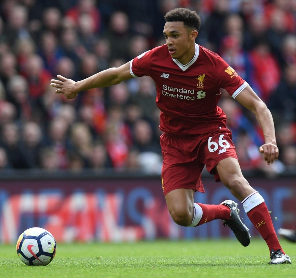Trent Alexander-Arnold - dinh menh ke 'bat chet' Ronaldo anh 3