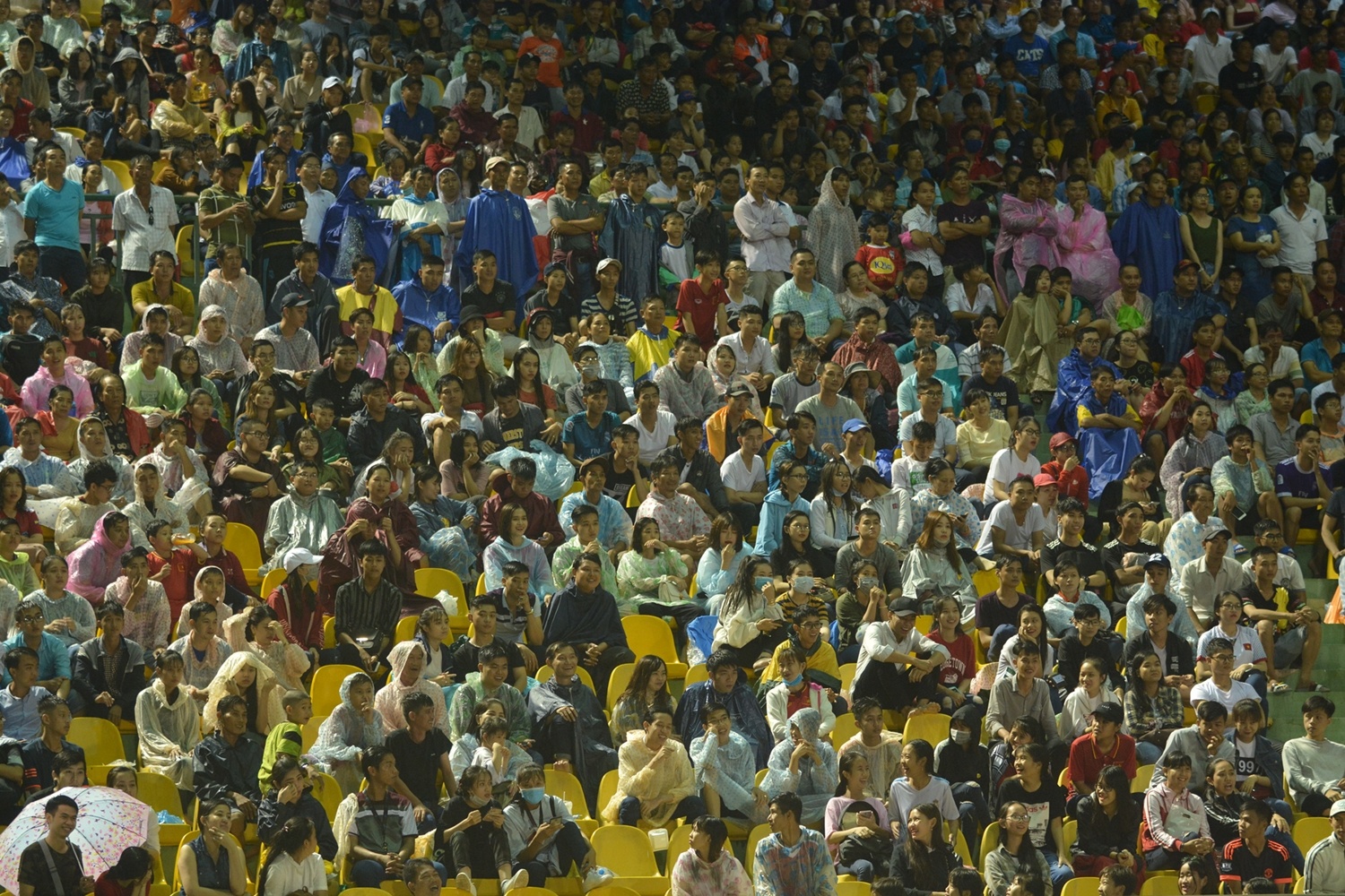 Fan Can Tho lo co hoi tang qua cho Xuan Truong hinh anh