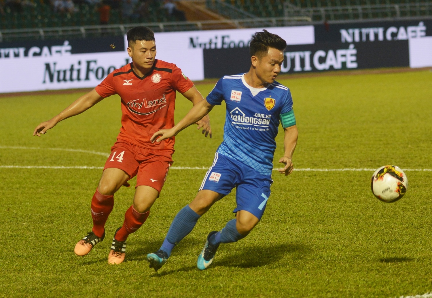 Co Huu Thang,  doi TP.HCM van chua 'giai han' anh 7