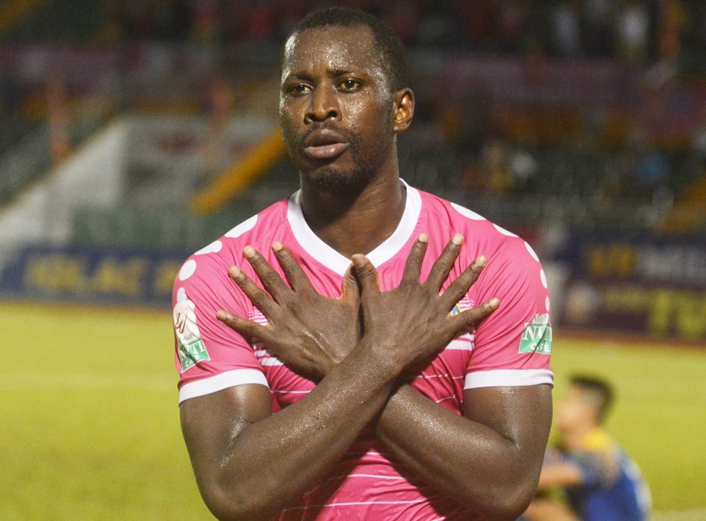 Sai Gon FC lay 3 diem trong tran dau day tinh huong pham loi anh 7