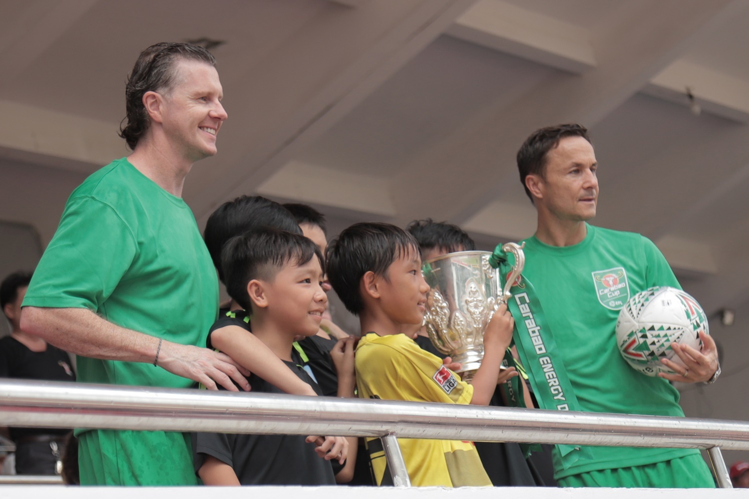 Net gian di cua cuu sao tuyen Anh va Phap tai Viet Nam hinh anh